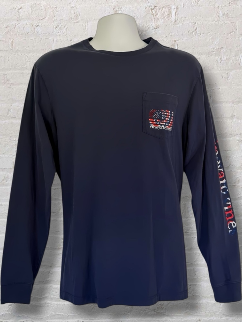 Vineyard Vines Men’s M Navy Americana Tie-Dye Flag Long Sleeve Pocket Tee Shirt